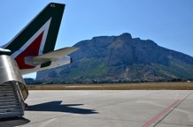 airplane_land_sicily